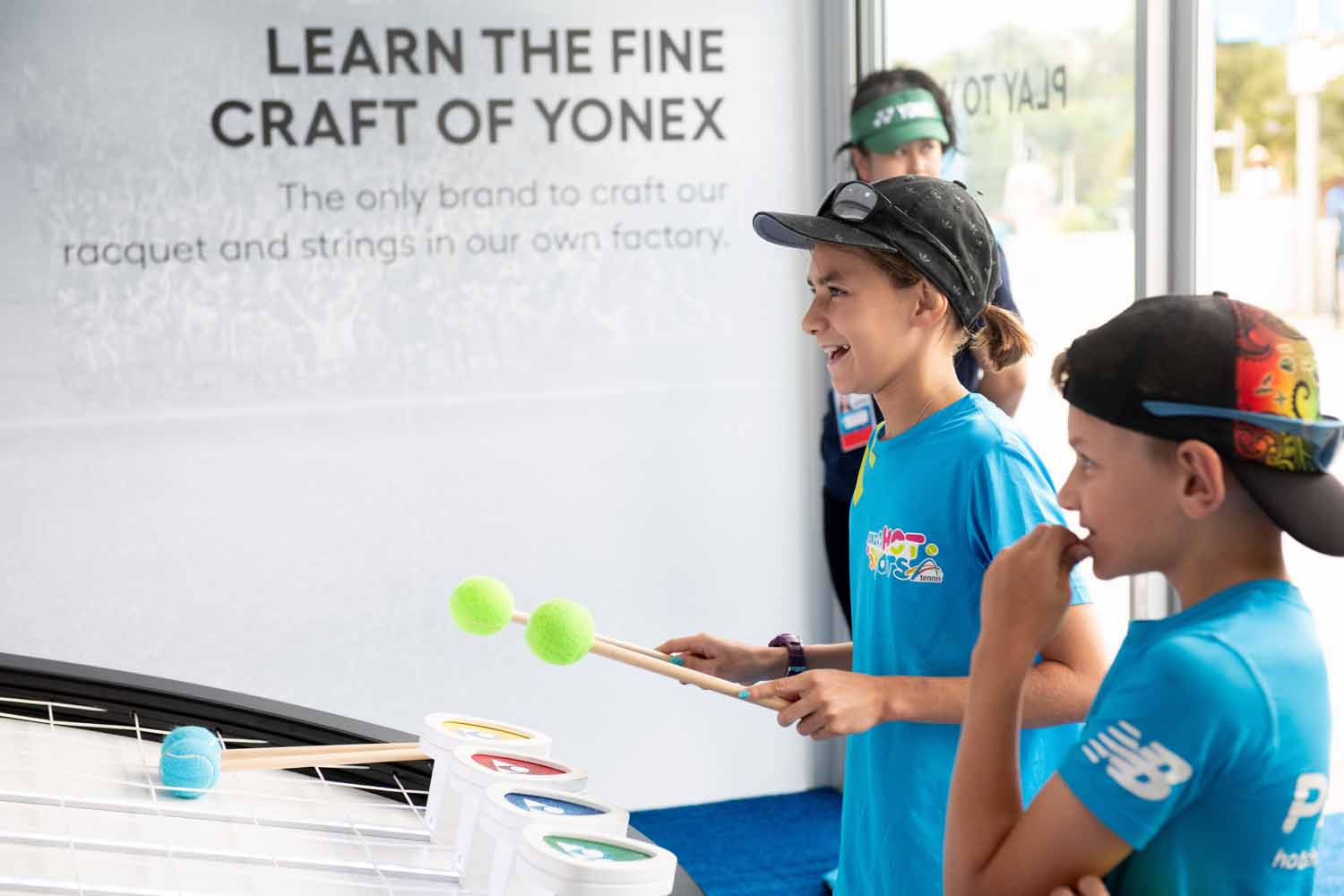<p>Yonex Fine Tuned</p>
<div id="gtx-trans" style="position: absolute; left: 189px; top: 38px;">
<div class="gtx-trans-icon"></div>
</div>